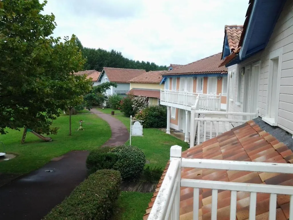 Apartamento Appt Hameau Du Lac Avec Piscine Et Vue Sur Le Lac Marciac